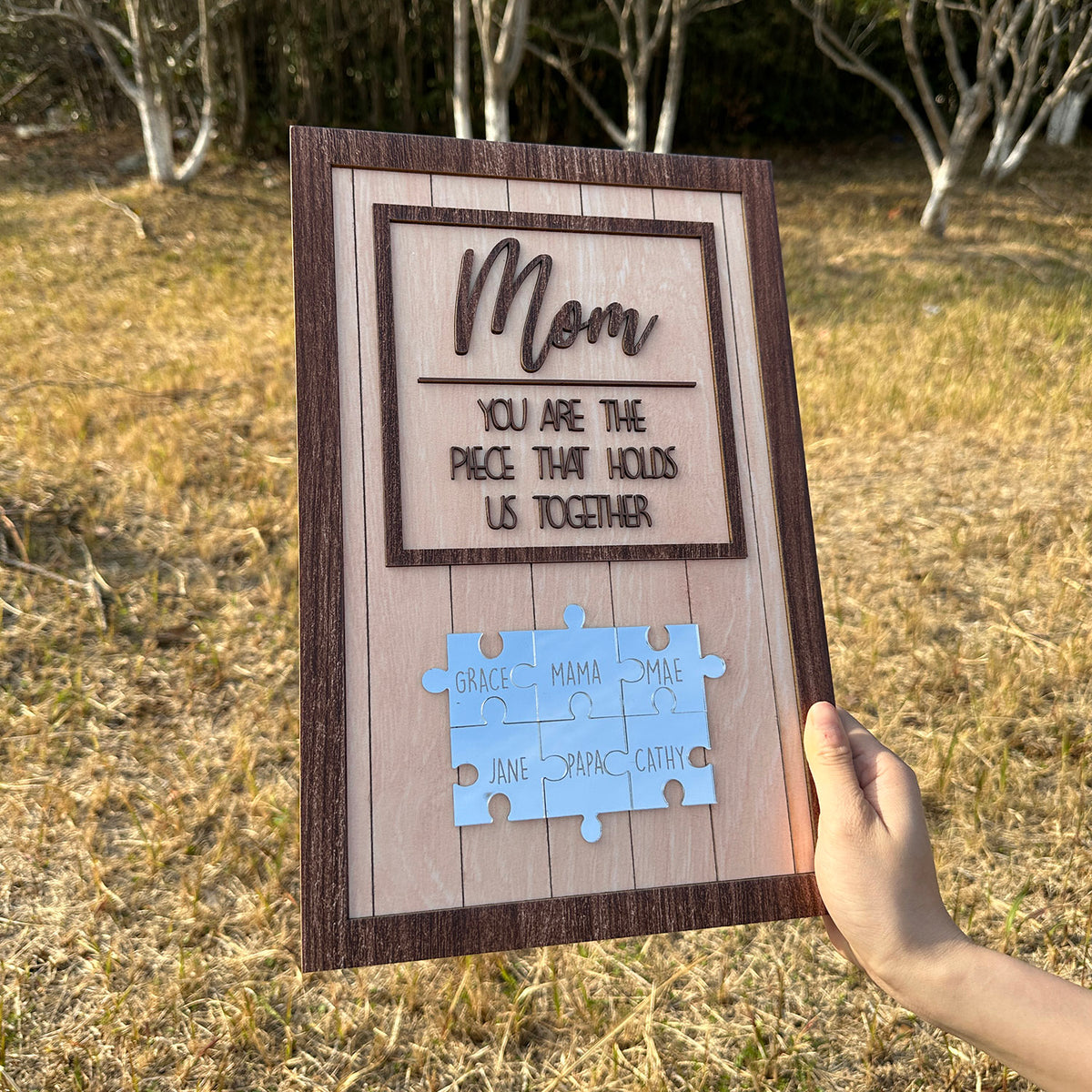 "MOM YOU ARE THE PIECE THAT HOLDS US TOGETHER" Puzzle Mom with Kids Sign