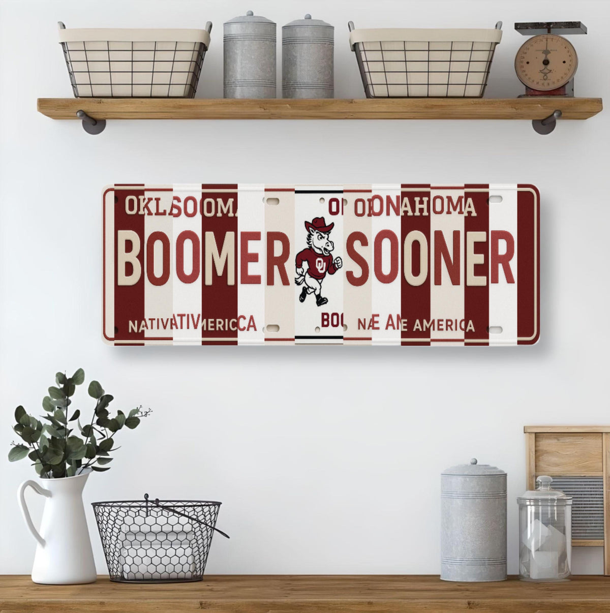 Boomer Sooner License Plate Sign – Oklahoma Sooners Metal Wall Art | Crimson & Cream Fan Cave, Dorm Decor and Game Day Gift (16×6)