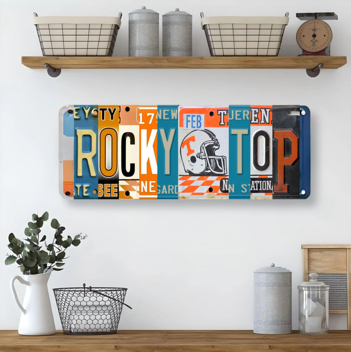 Rocky Top License Plate Sign – Tennessee Volunteers Metal Wall Art | UTK Dorm & Fan Cave Decor Gift 16×6